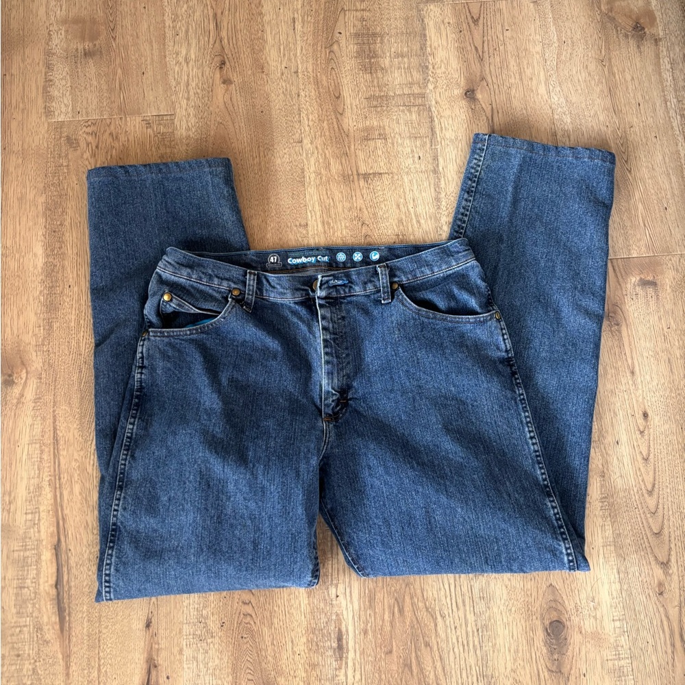 Men’s Wranglers Cowboy cut jeans size 35x31 GUC